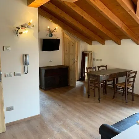 Le Del Cimone Apartment
